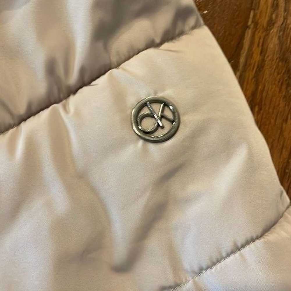 Calvin Klein puffer jacket faux fur hood size med… - image 11