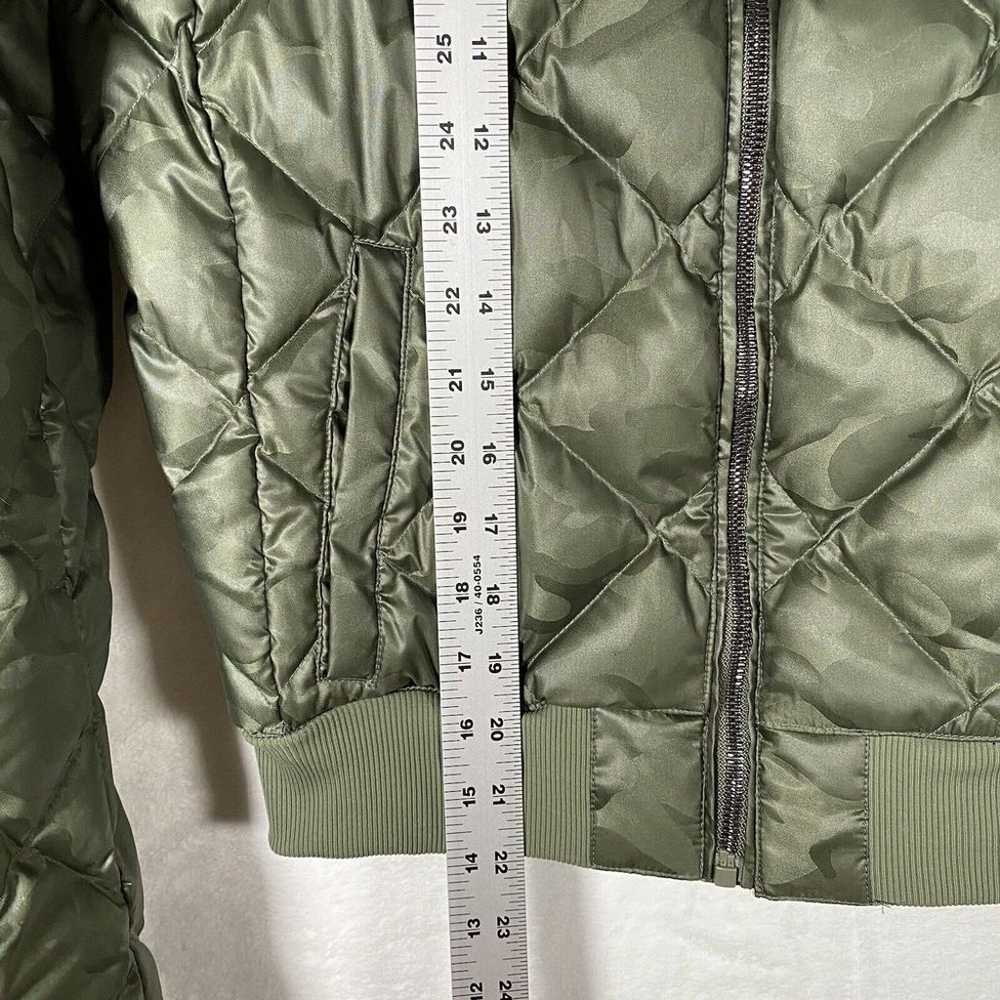 Alo Yoga Green Camo Quilted Down Puffer Bomber Ja… - image 3