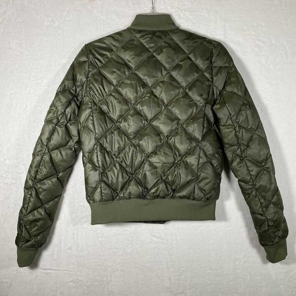 Alo Yoga Green Camo Quilted Down Puffer Bomber Ja… - image 7