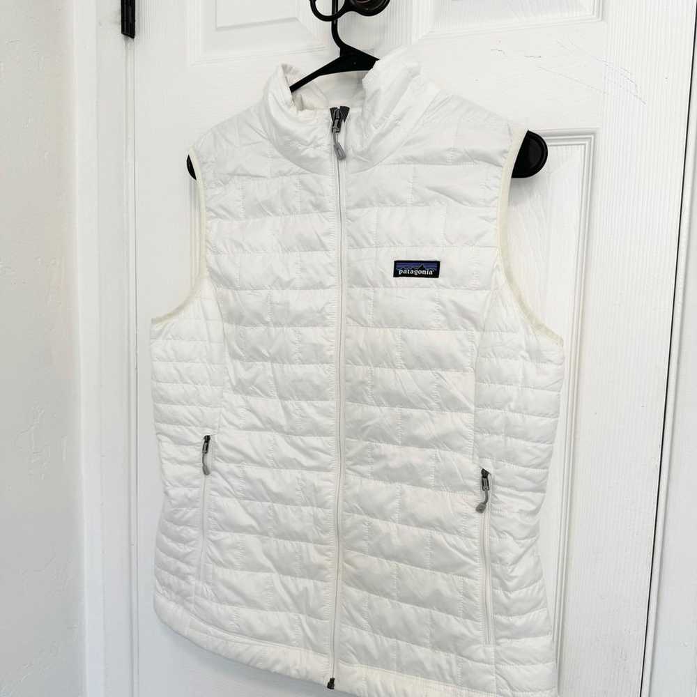 Like New! Patagonia Nano Puff Vest Jacket, women’… - image 5