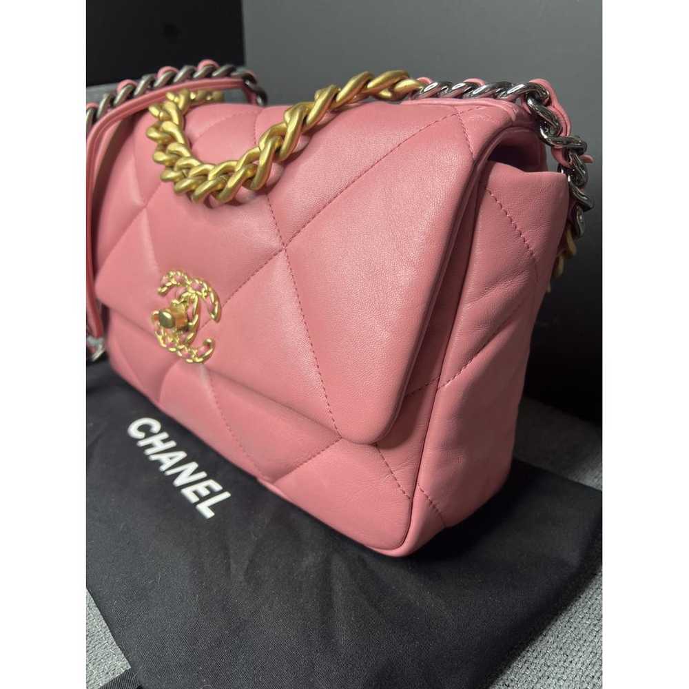 Chanel Chanel 19 leather handbag - image 3