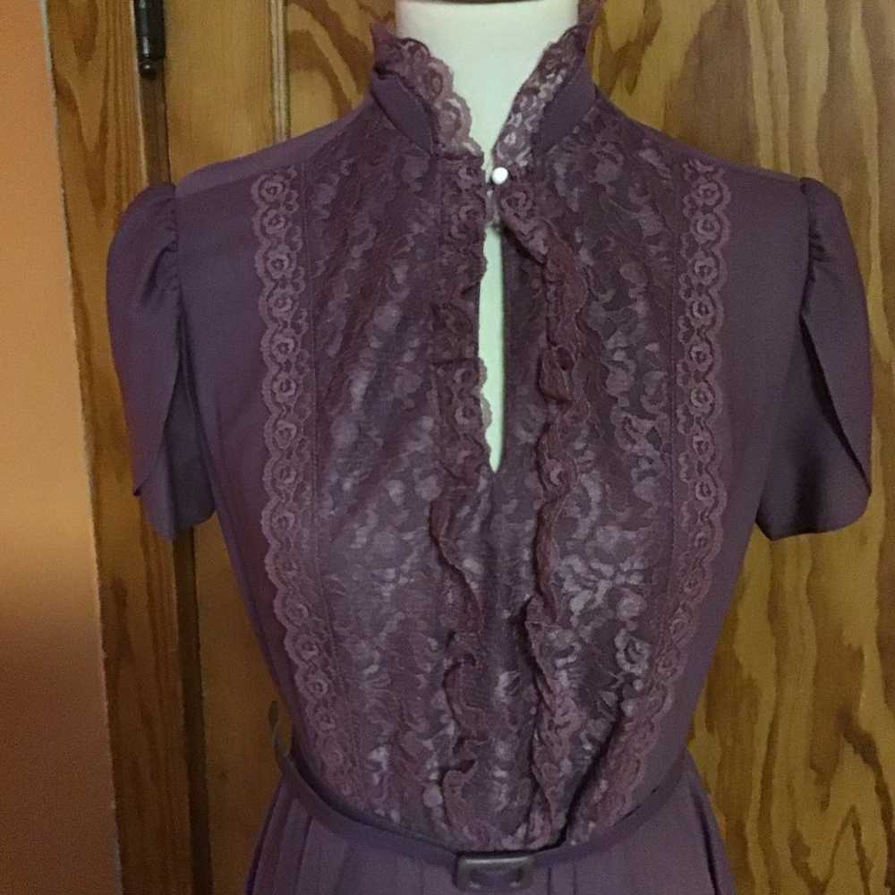 Vintage 70s lace trimmed midi dress - image 6