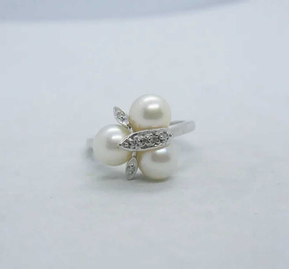 14k White Gold Pearl & Diamond Accent Ring~ Size 6 - image 2