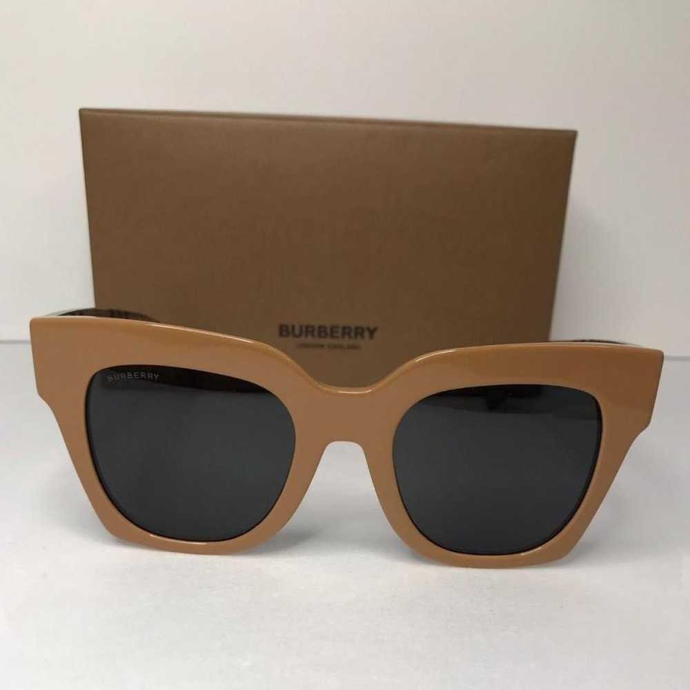 Burberry Oversized sunglasses - image 5