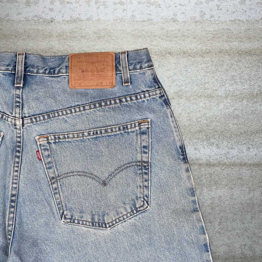 Vintage Levis 560 Loose Fit Jeans Tapered Light W… - image 3