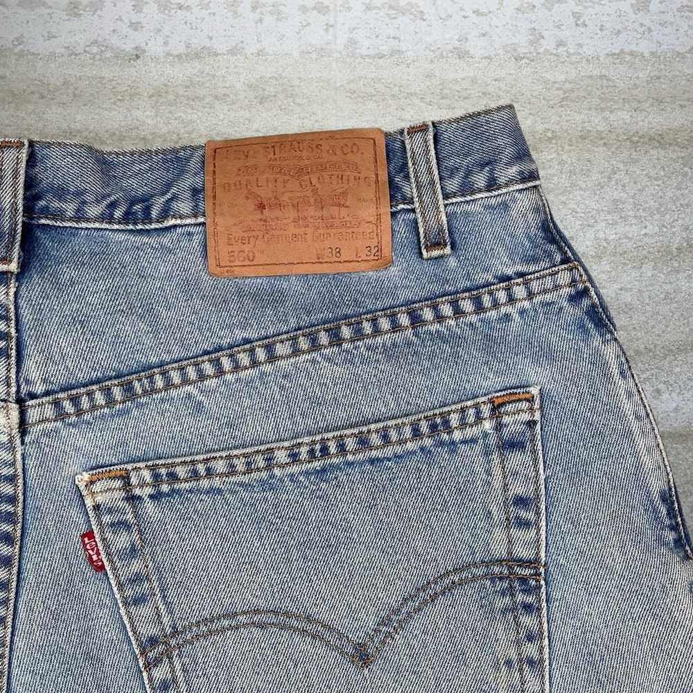 Vintage Levis 560 Loose Fit Jeans Tapered Light W… - image 4