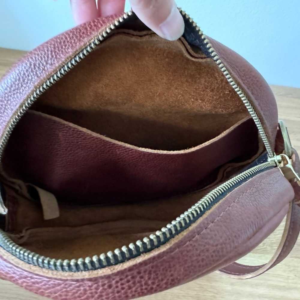 Portland Leather Goods Large Circle Crossbody Nut… - image 5