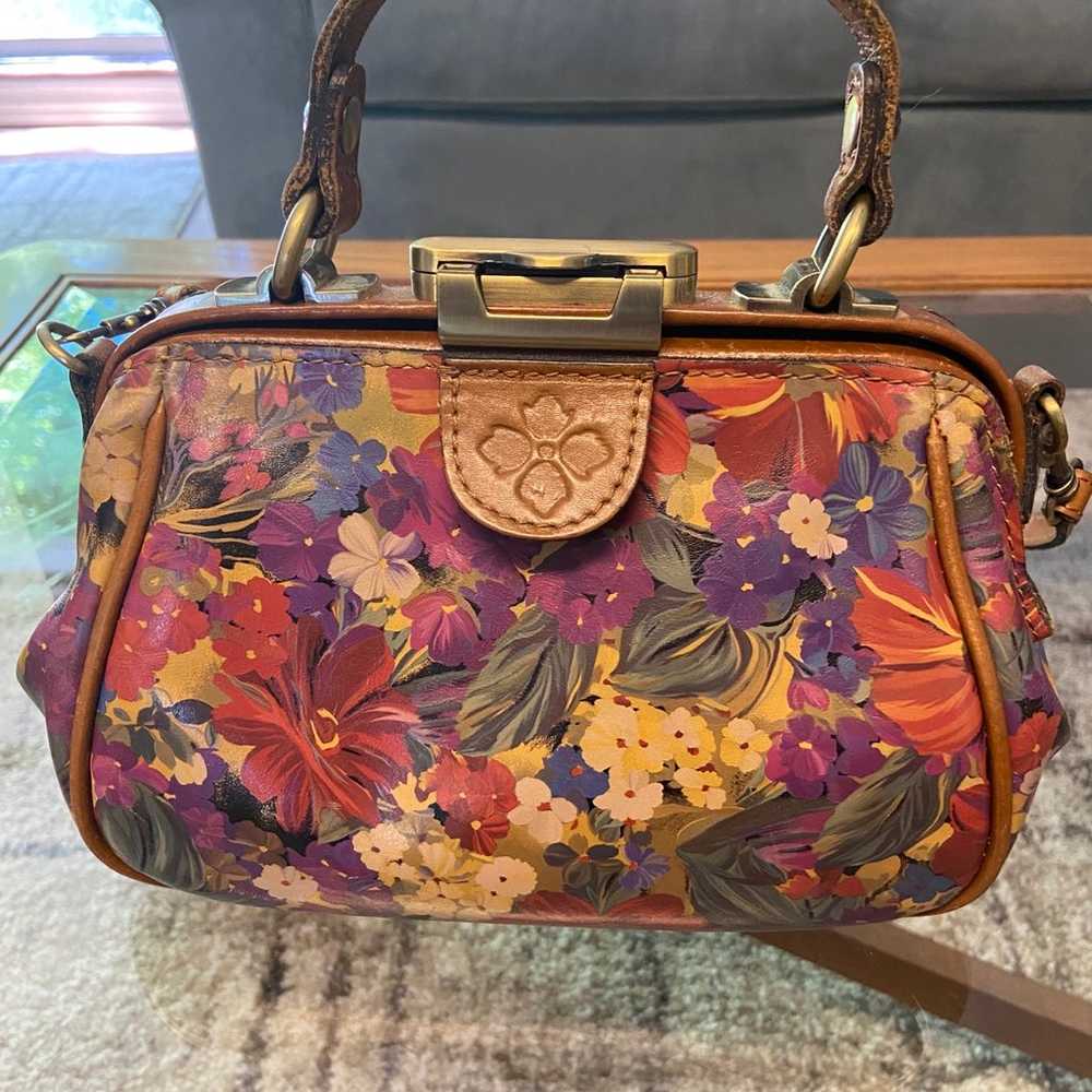 Patricia Nash small floral handbag - image 3