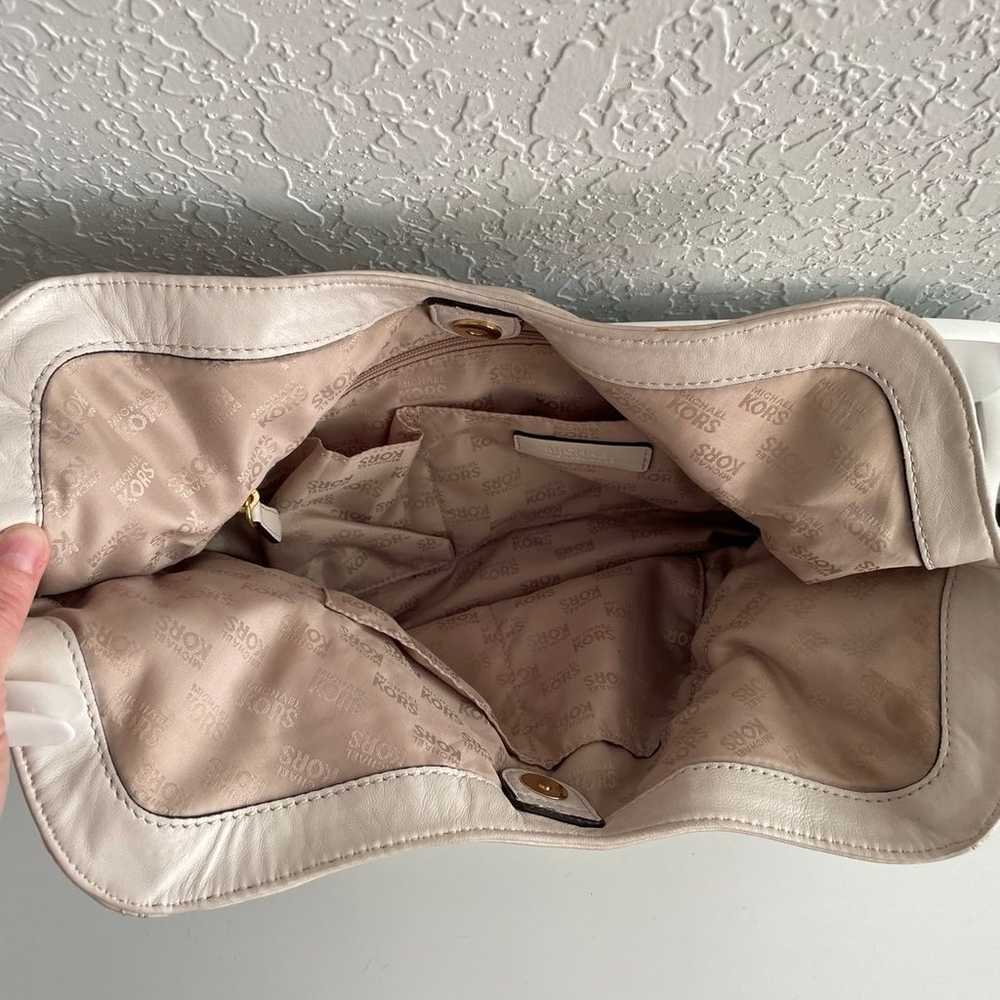 Michael Kors cream purse - image 8