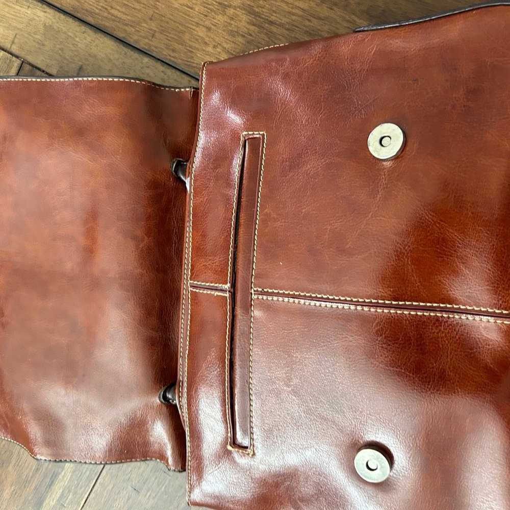 Gucci leather handbag - image 8