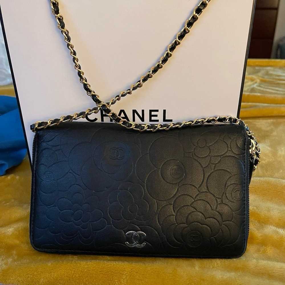 Chanel Continental Wallet w Chain - image 1