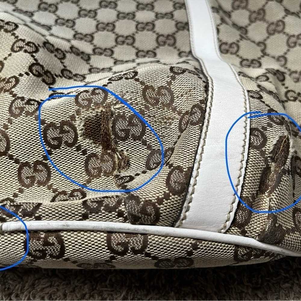 Gucci tote with wallet - image 12