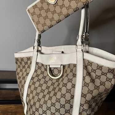 Gucci tote with wallet - image 1