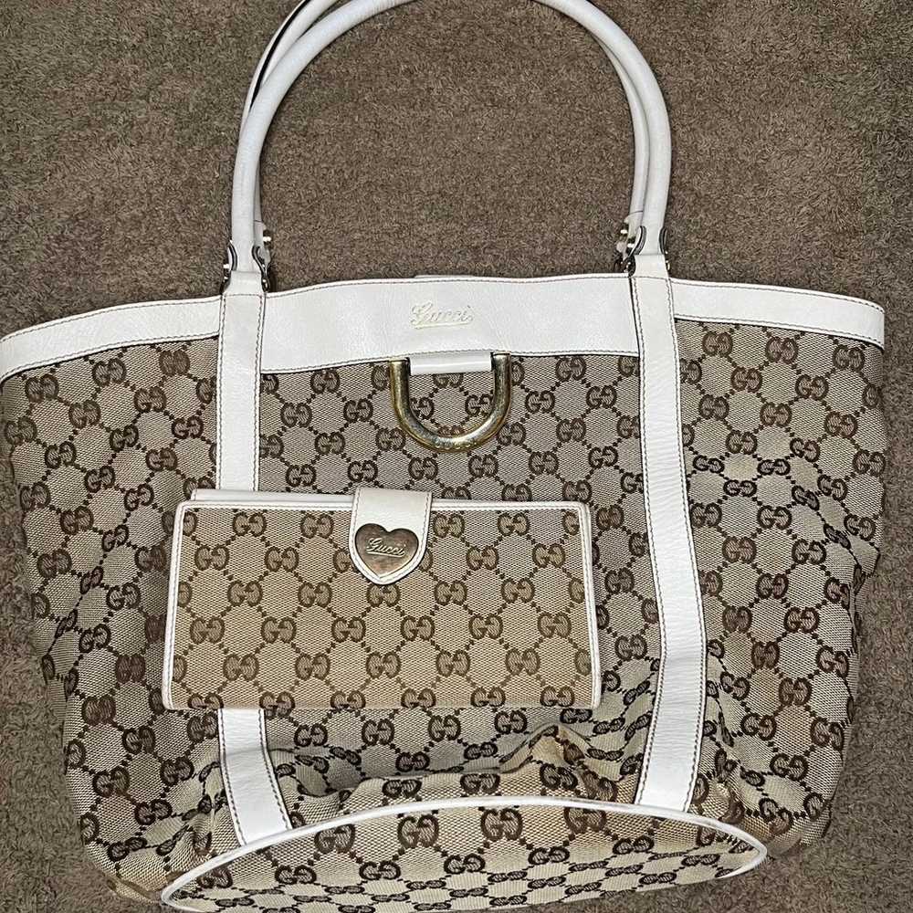 Gucci tote with wallet - image 2