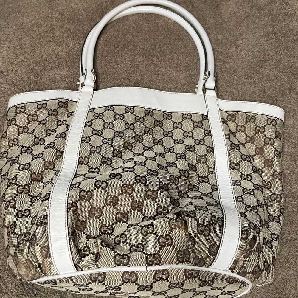 Gucci tote with wallet - image 4