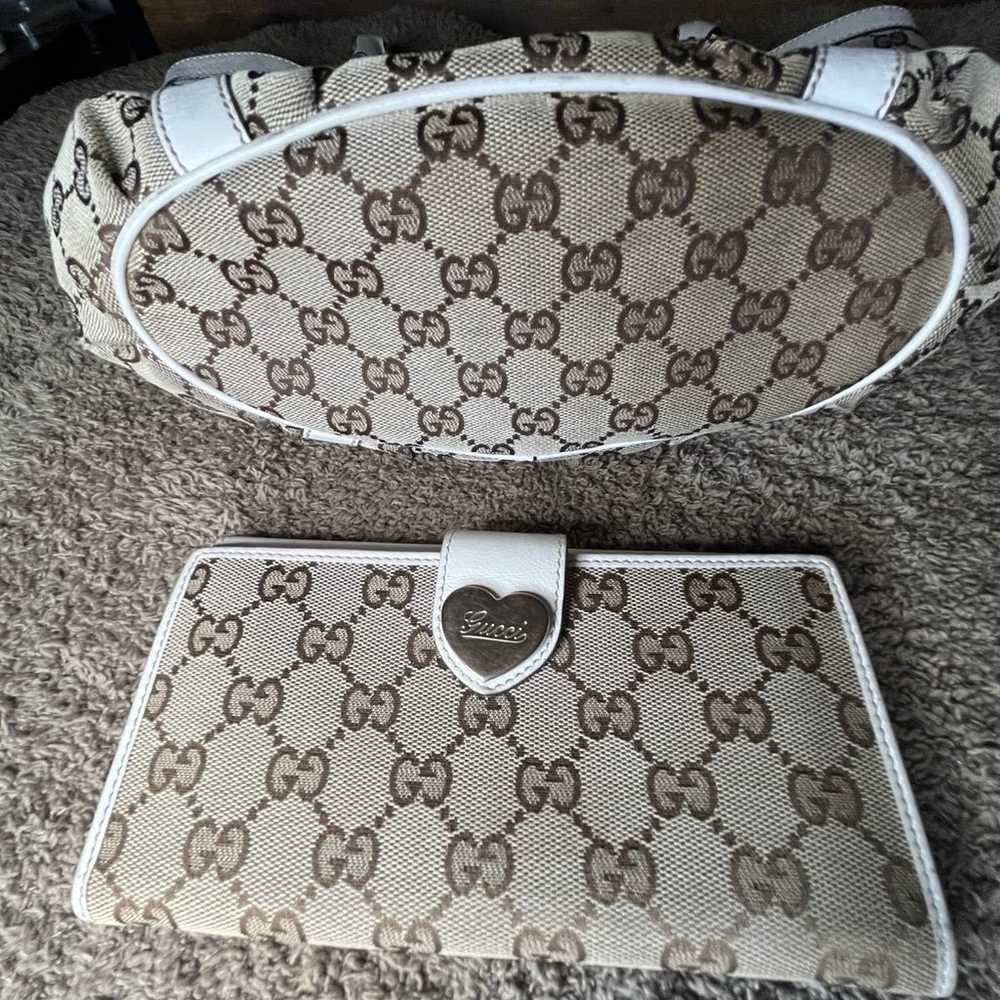 Gucci tote with wallet - image 8