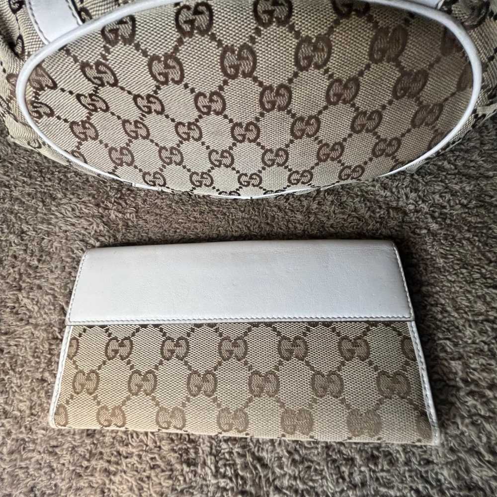 Gucci tote with wallet - image 9