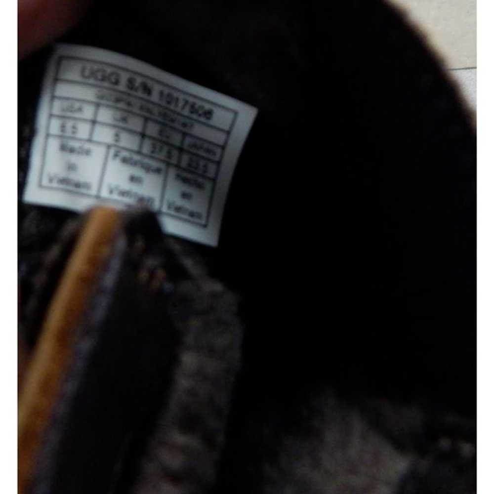 UGG Australia Larra Leather Ankle Boots 6.5 - image 5