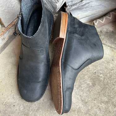 Olukai kaona II black matte leather boots with out