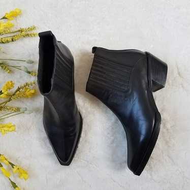 Alias Mae Leather Ankle Booties