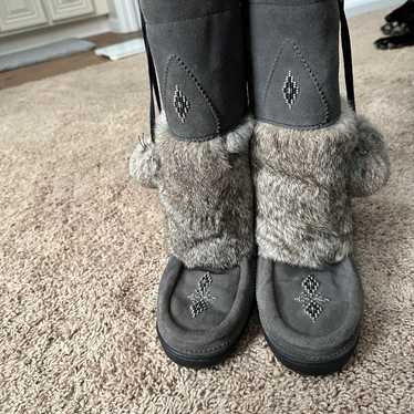 Winter Boots Manitobah Mukluks Snowy Owl - image 1