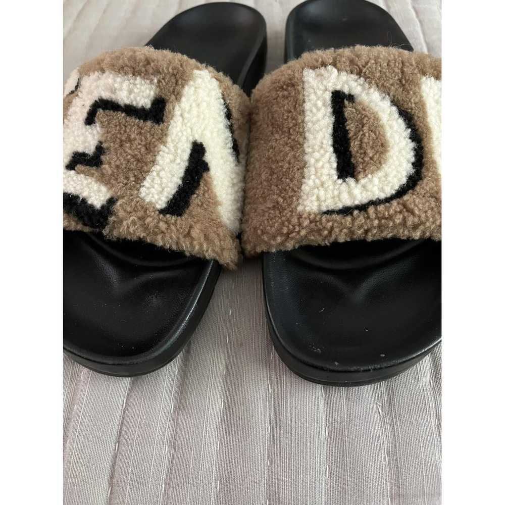 Fendi Shearling sandals - image 6