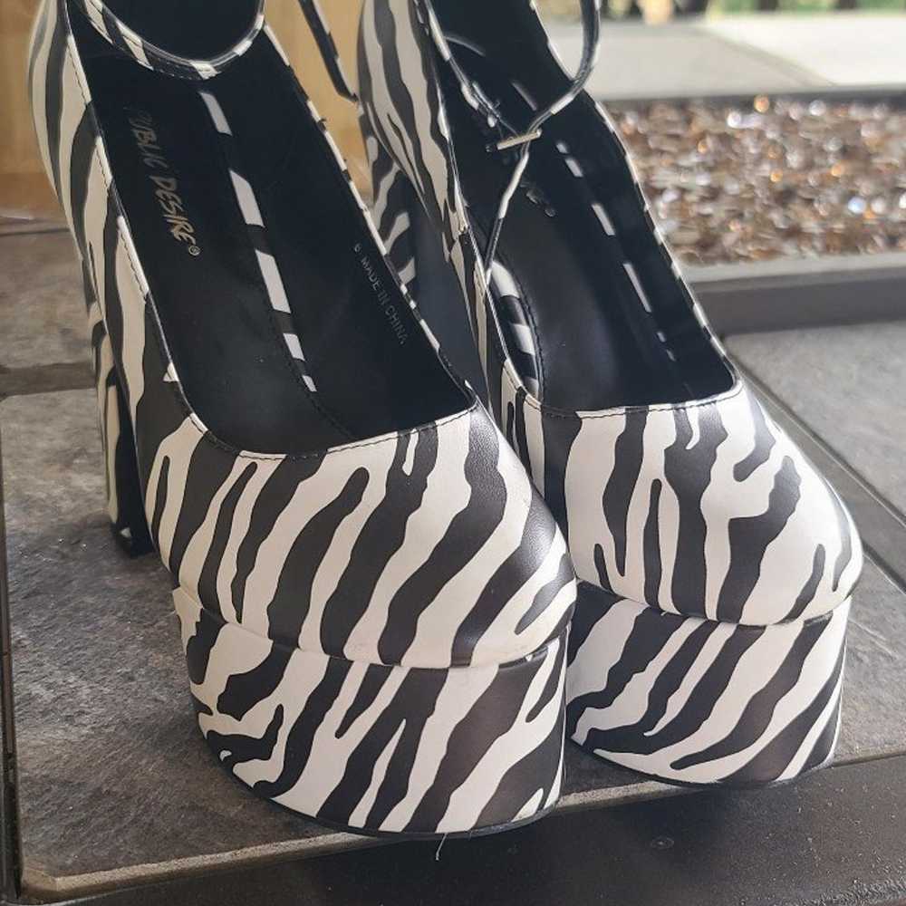 Zebra platform heels - image 2
