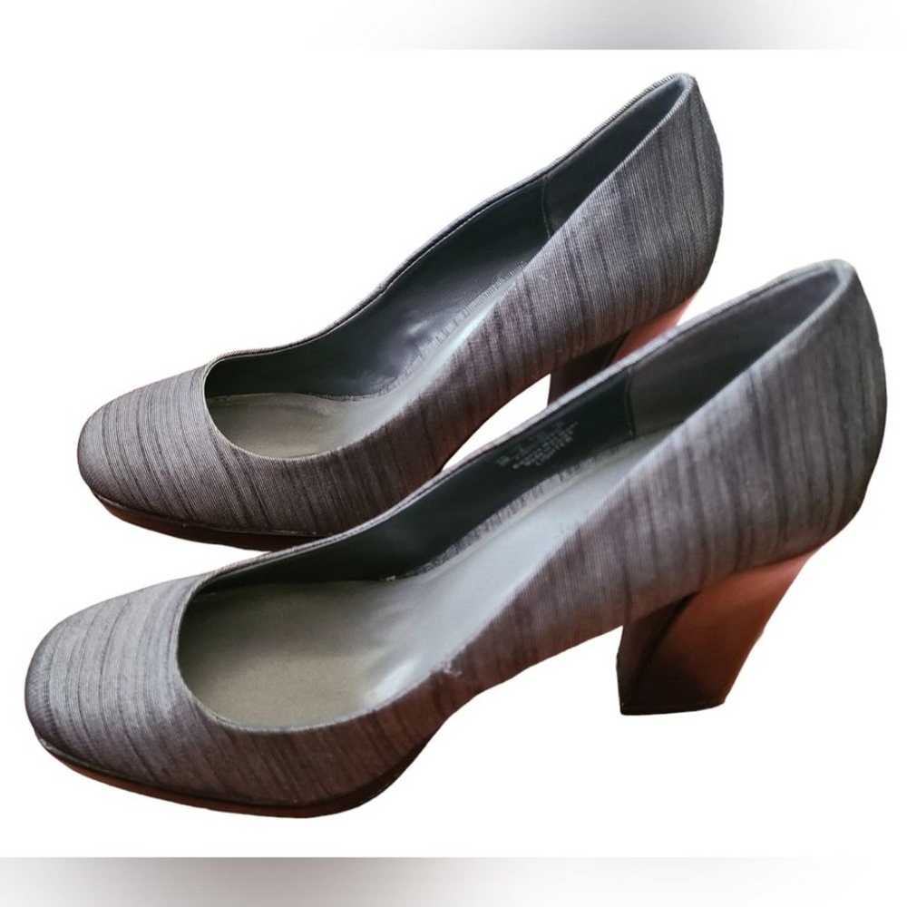 Naturalizer Grey Black Heels - Size 9m - image 5