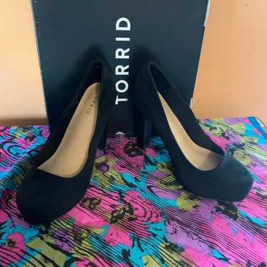 TORRID Black 4H platform pump