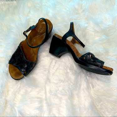 Dansko flower heels leather black