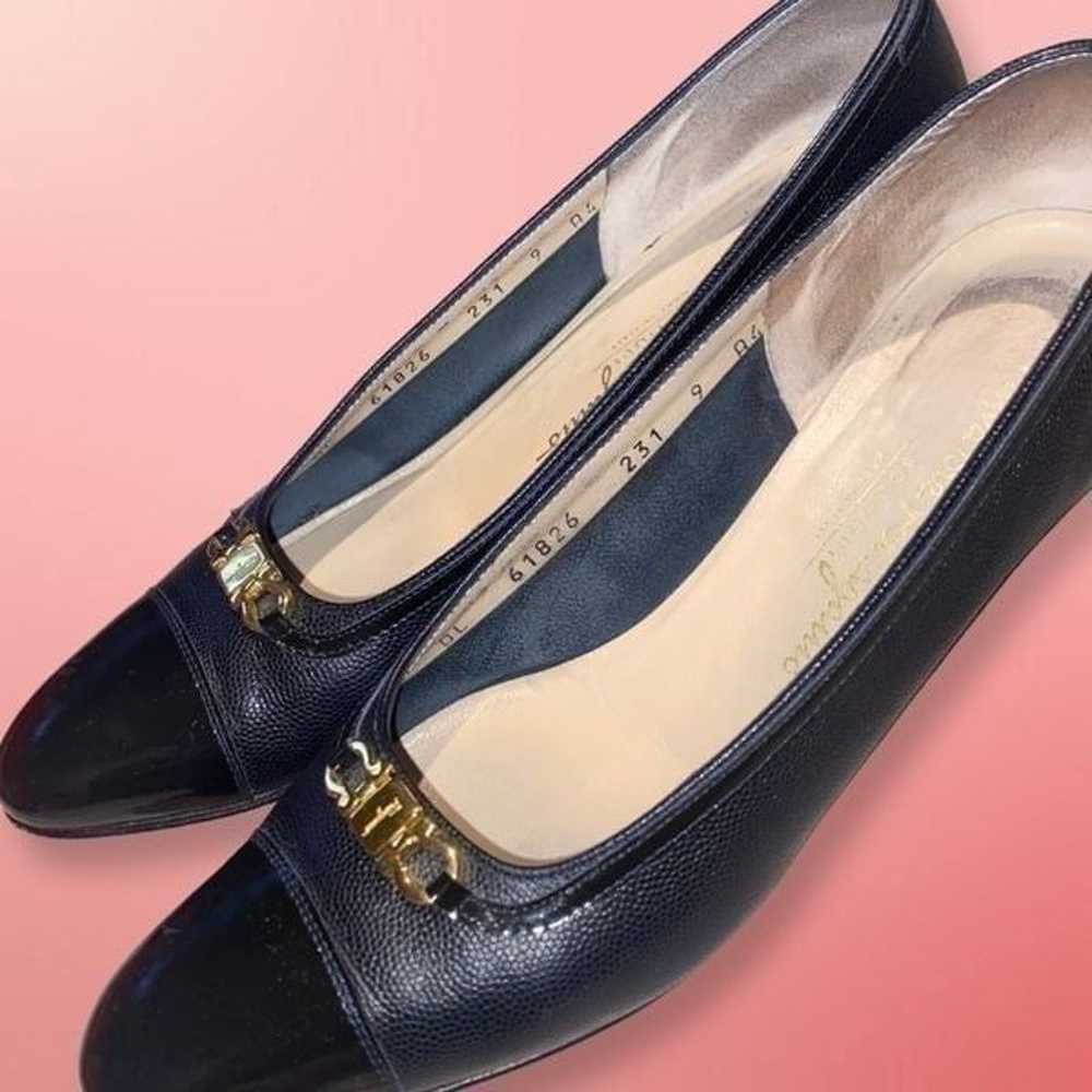 Salvatore Ferragamo Navy pebble leather heels gol… - image 6
