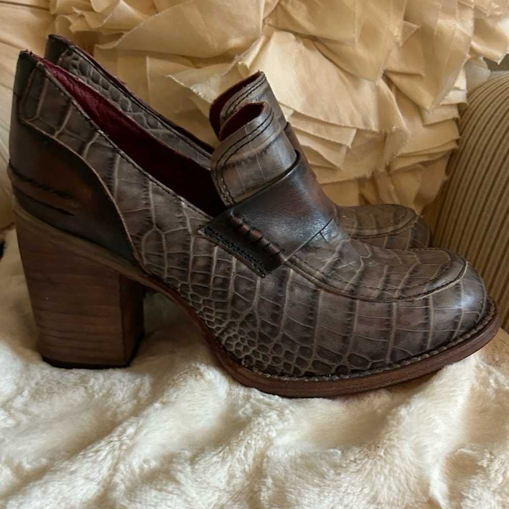Freebird Bellevue Chunky Heel Leather Loafer Boot… - image 5