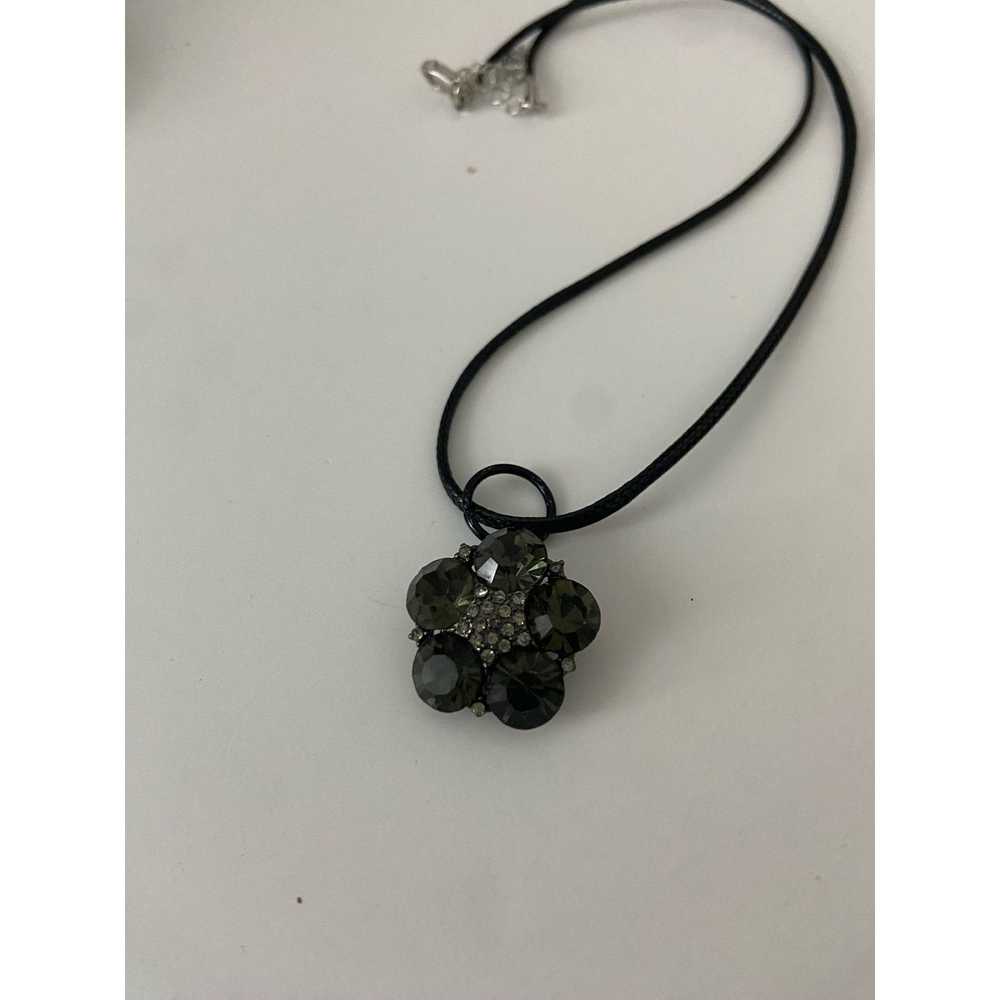Handmade Upcycled gray crystal flower pendant nec… - image 4