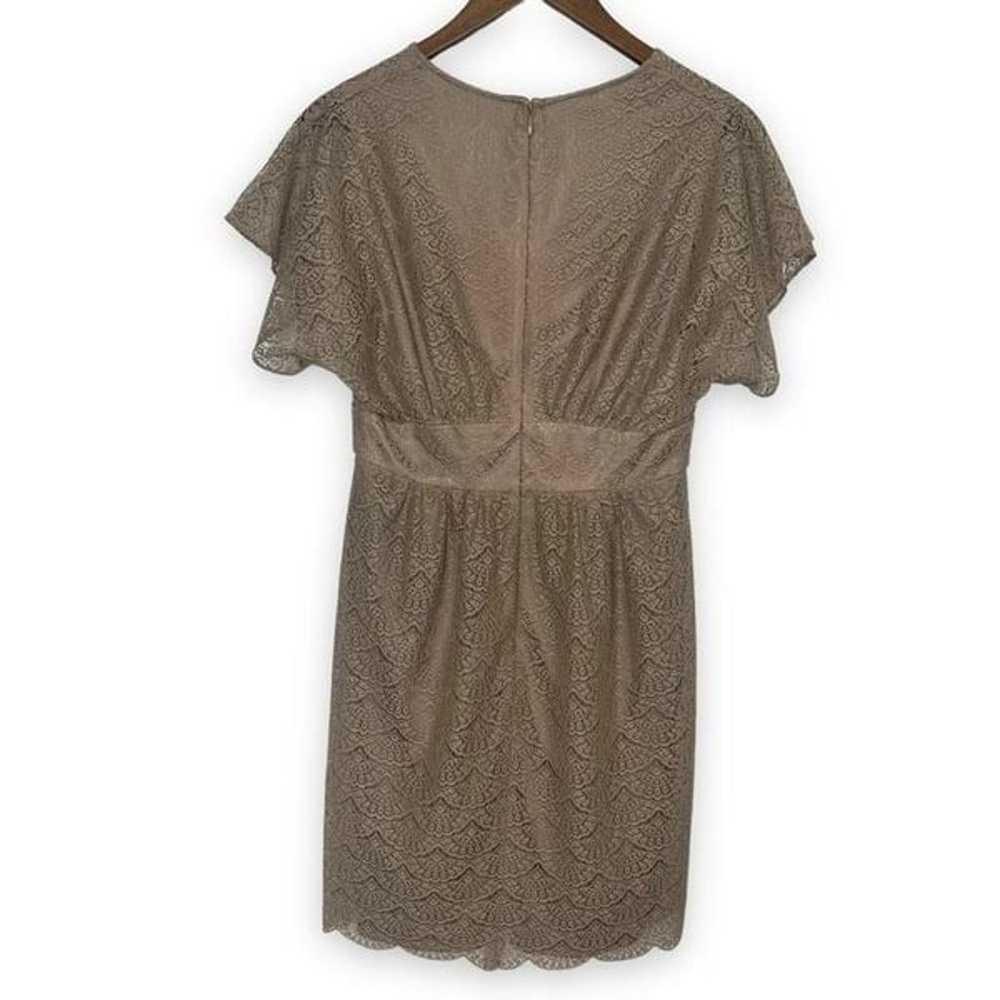 Adrianna Papell Gold & Tan Lace Pattern V-Neck Sh… - image 2