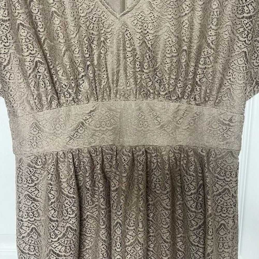 Adrianna Papell Gold & Tan Lace Pattern V-Neck Sh… - image 4