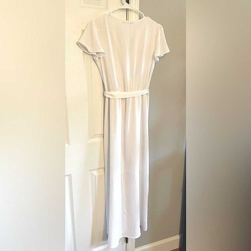 Fraiche By J Belted White Faux Wrap Belted Dress … - image 7