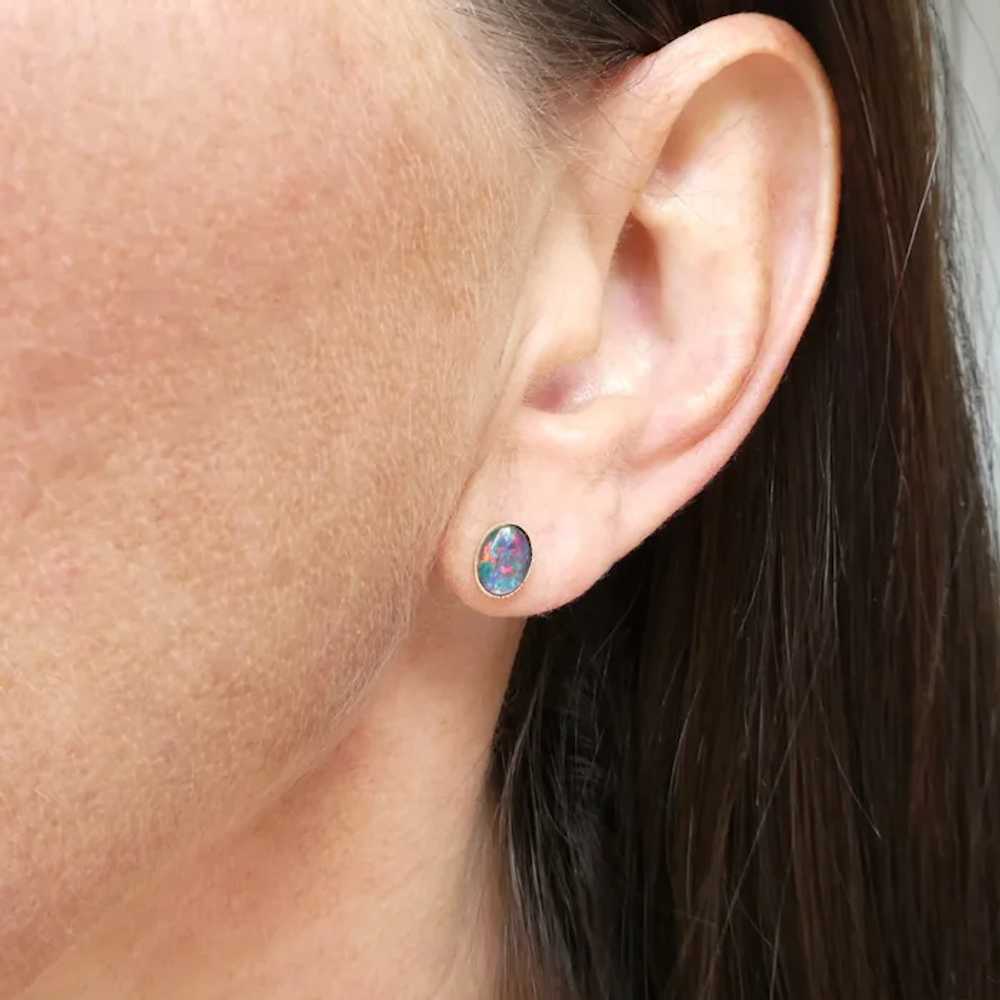 Vintage 9ct Yellow Gold Vibrant Opal Triplet Stud… - image 11