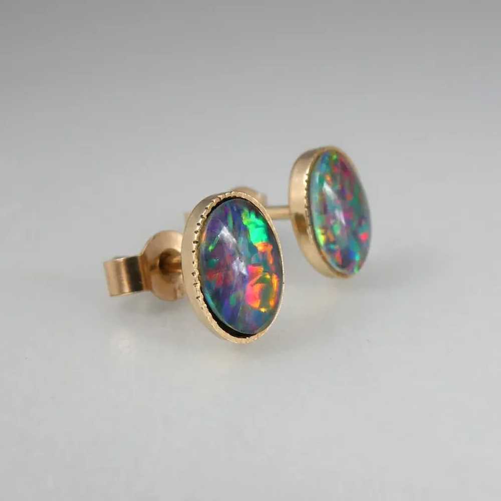 Vintage 9ct Yellow Gold Vibrant Opal Triplet Stud… - image 2