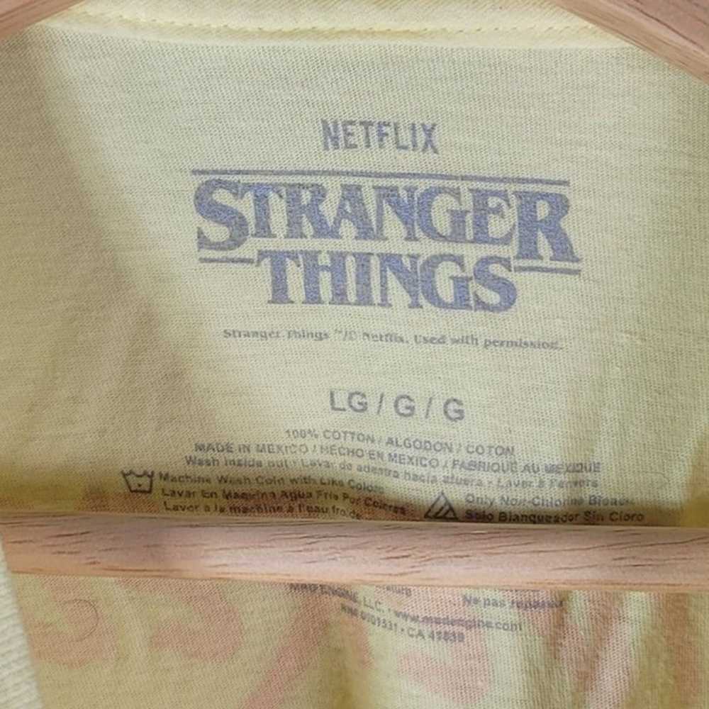 Netflix Stranger Things Pizza T Shirt Yellow Larg… - image 7