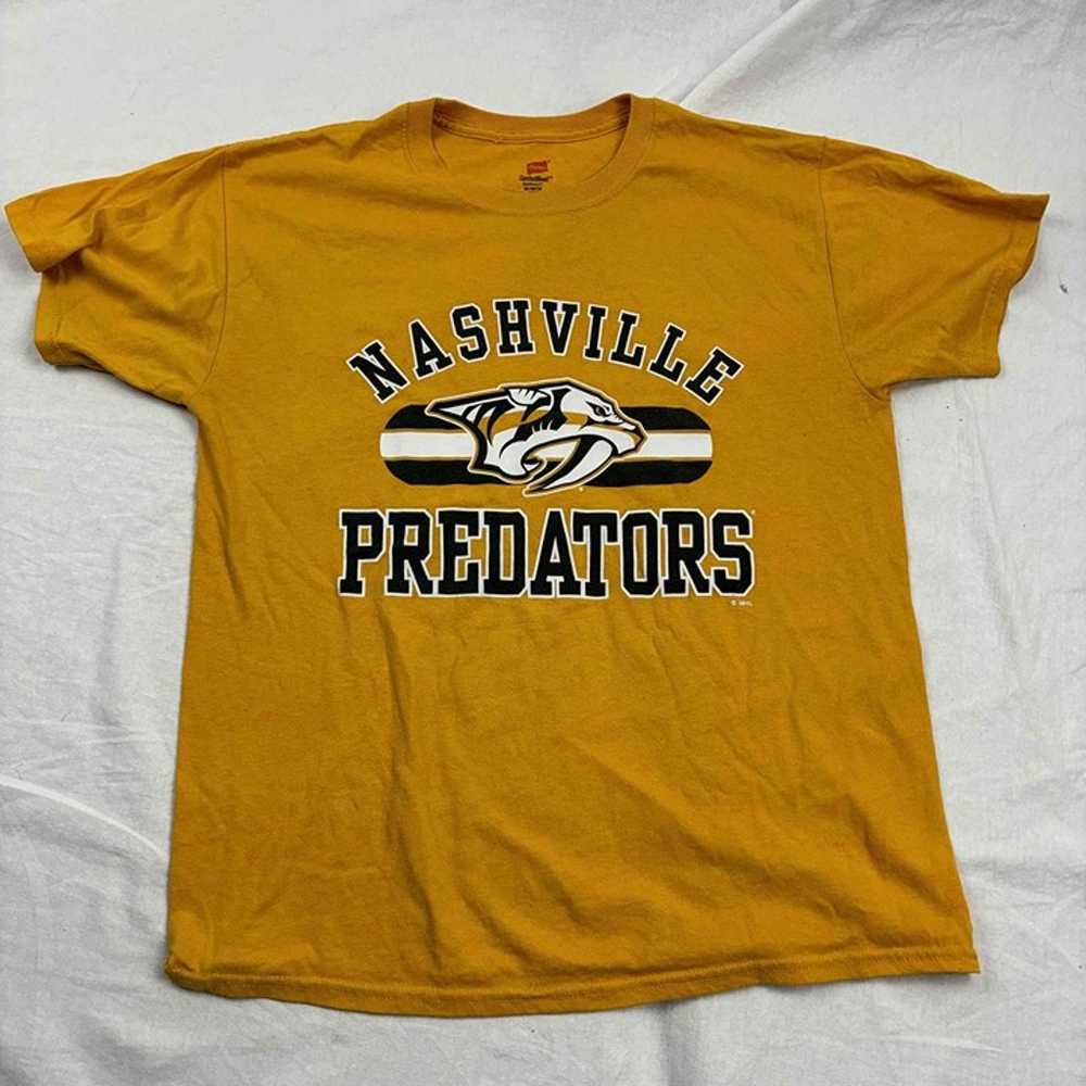 Nashville Predators NHL Hockey Hanes T-Shirt Shor… - image 1