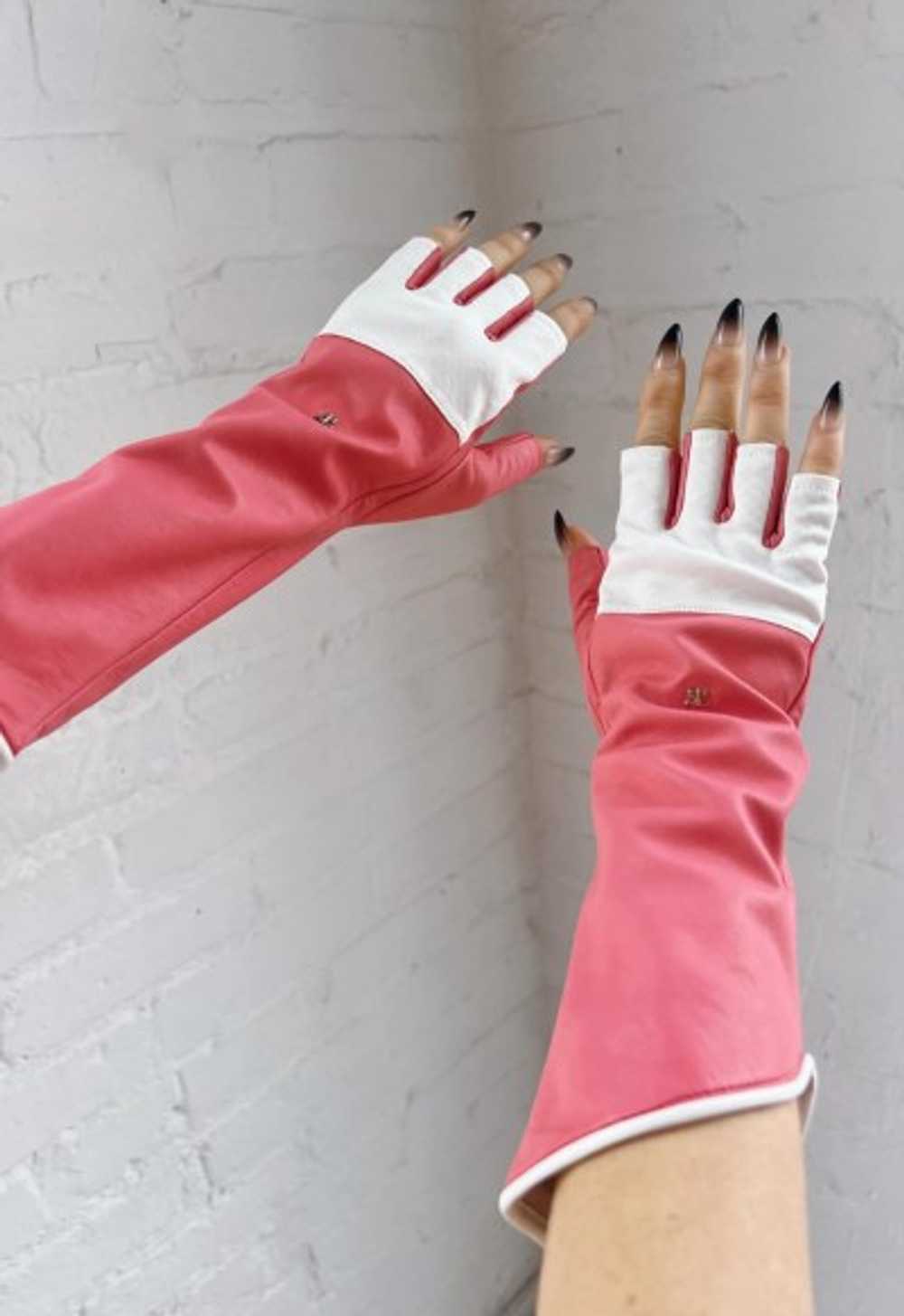 Courrèges leather fingerless gloves - image 2