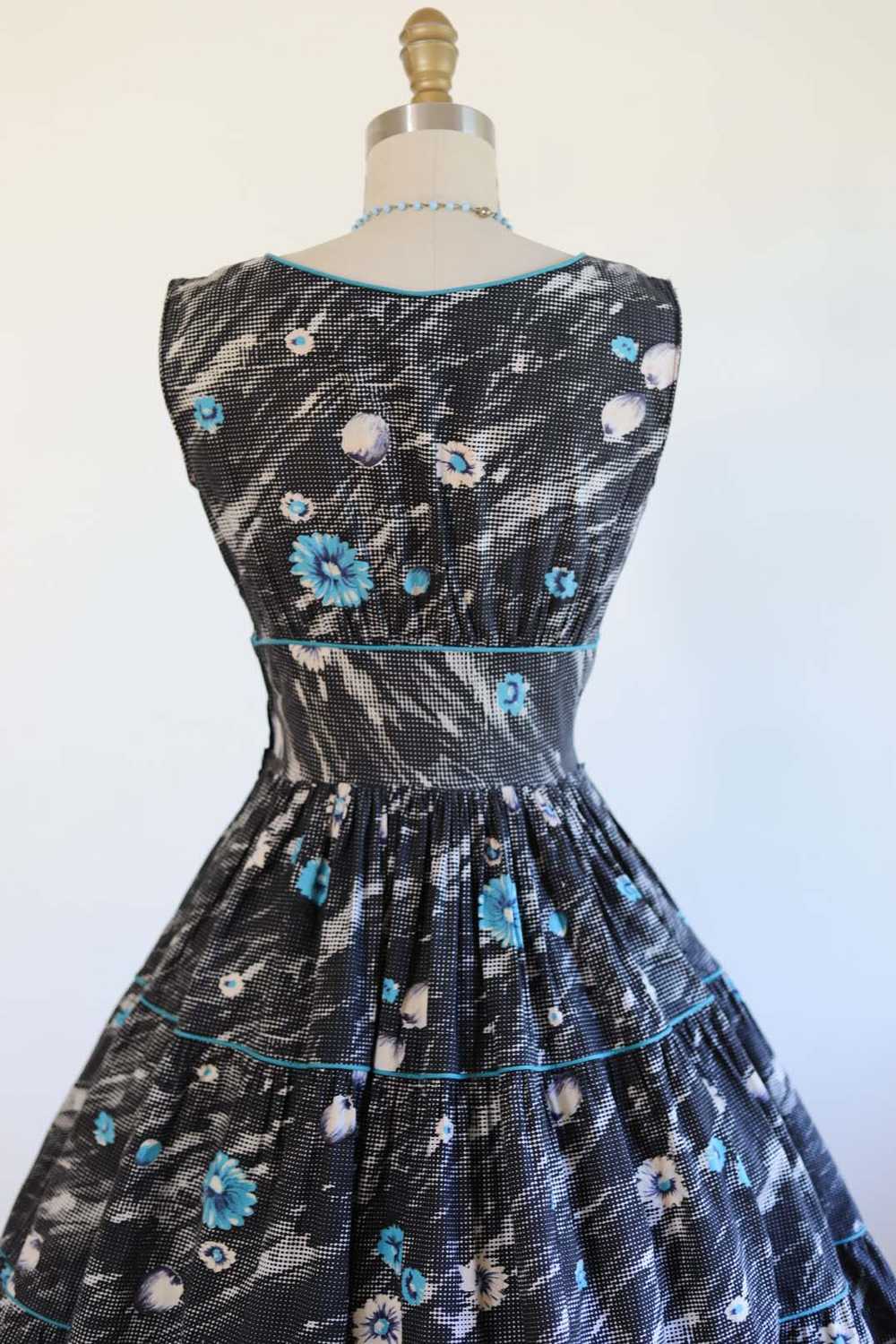 Vintage 1950s Dress - GORGEOUS Pixilated Black Wh… - image 8