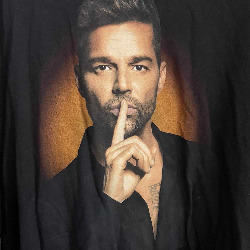 Ricky Martin Long Sleeve Shirt Size XXL - image 1