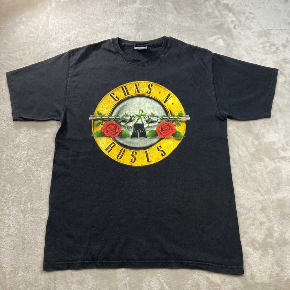 Vintage Guns N Roses 2004 Shirt Sz M Y2K Concert … - image 1