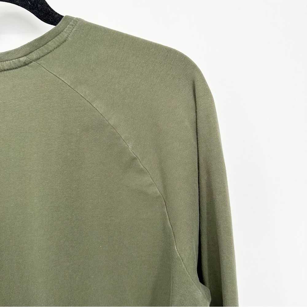 Gymshark Men's Green Long Sleeve Active Shirt - image 4