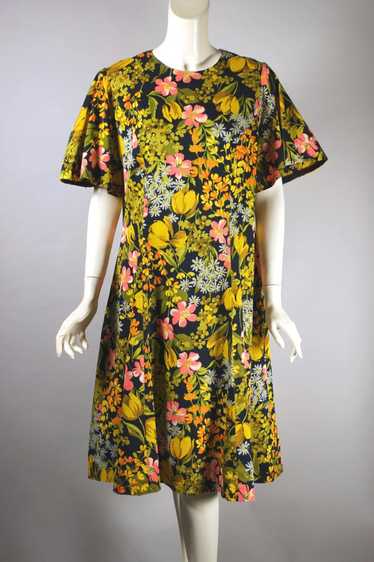 Gold black floral print barkcloth 1960s dress L