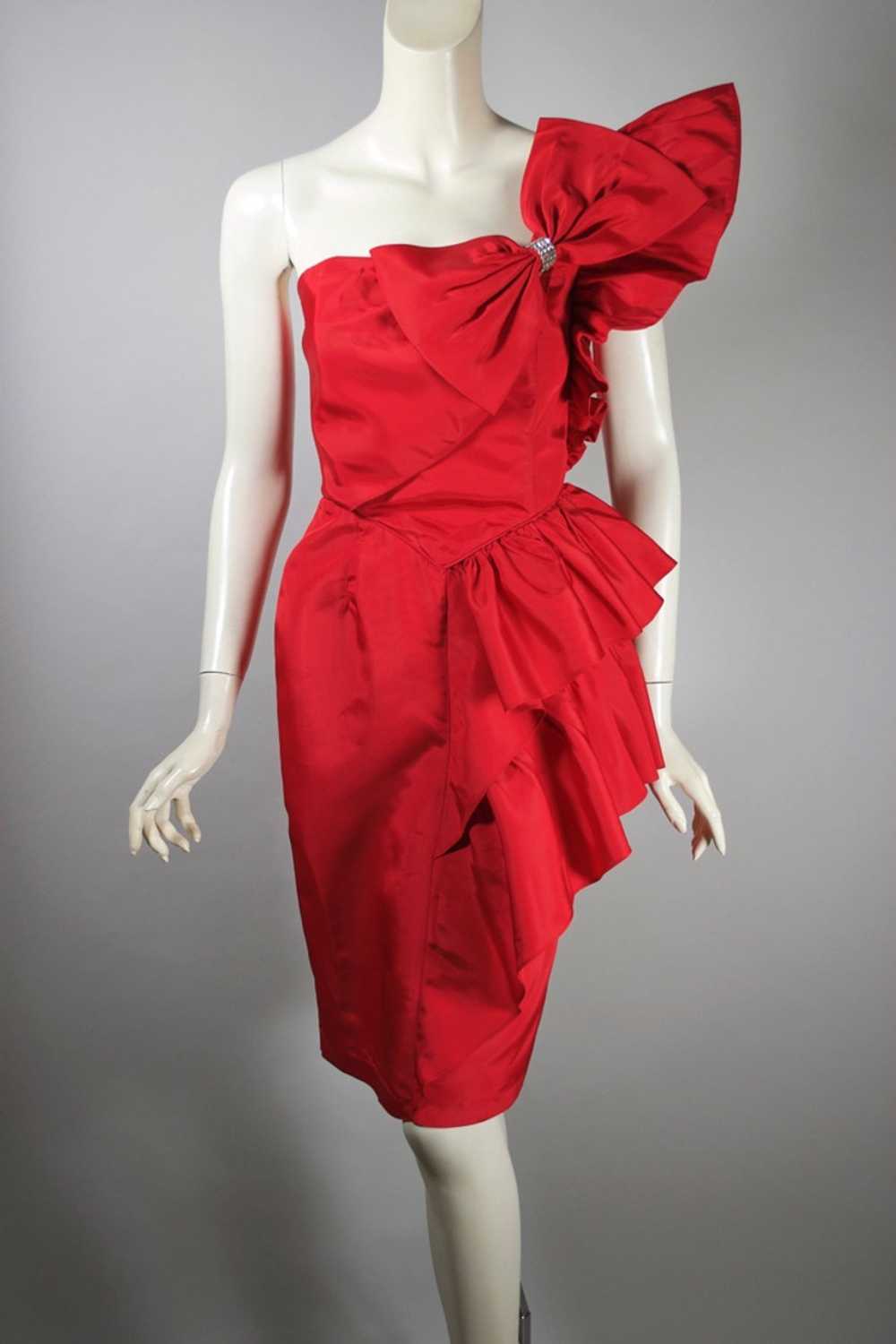 1-shoulder ruffled red 80s party dress with bow XS - image 2