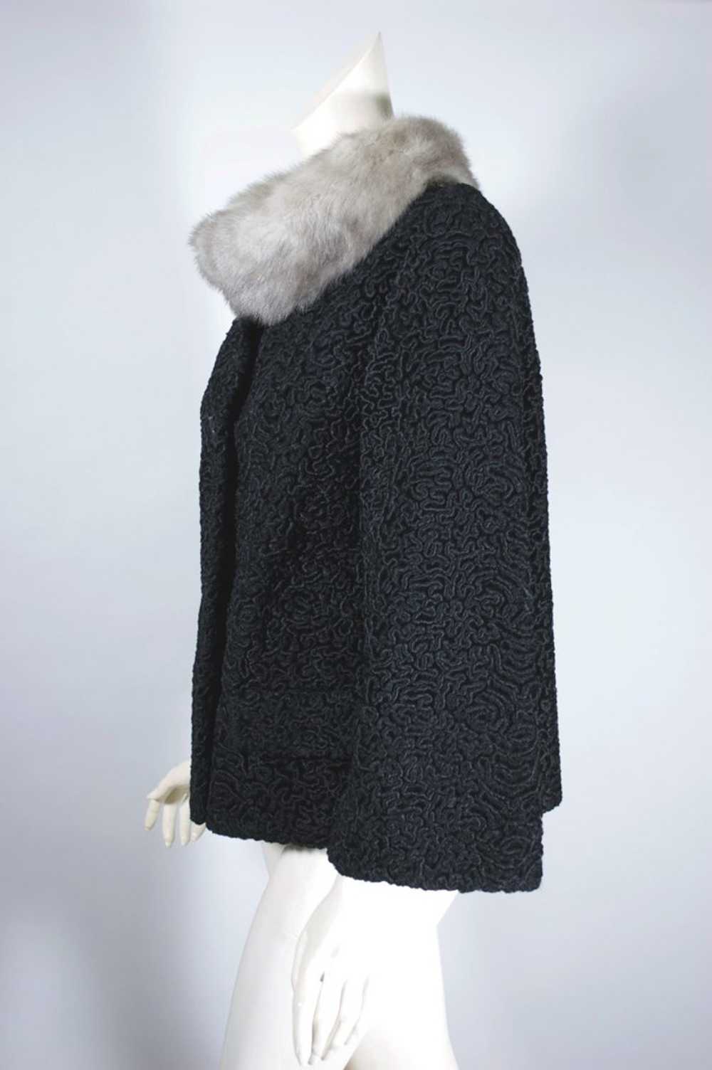 Black curly faux fur jacket 1960s silver mink col… - image 3