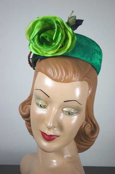 Green brocade mini pillbox hat 1960s giant rose tr