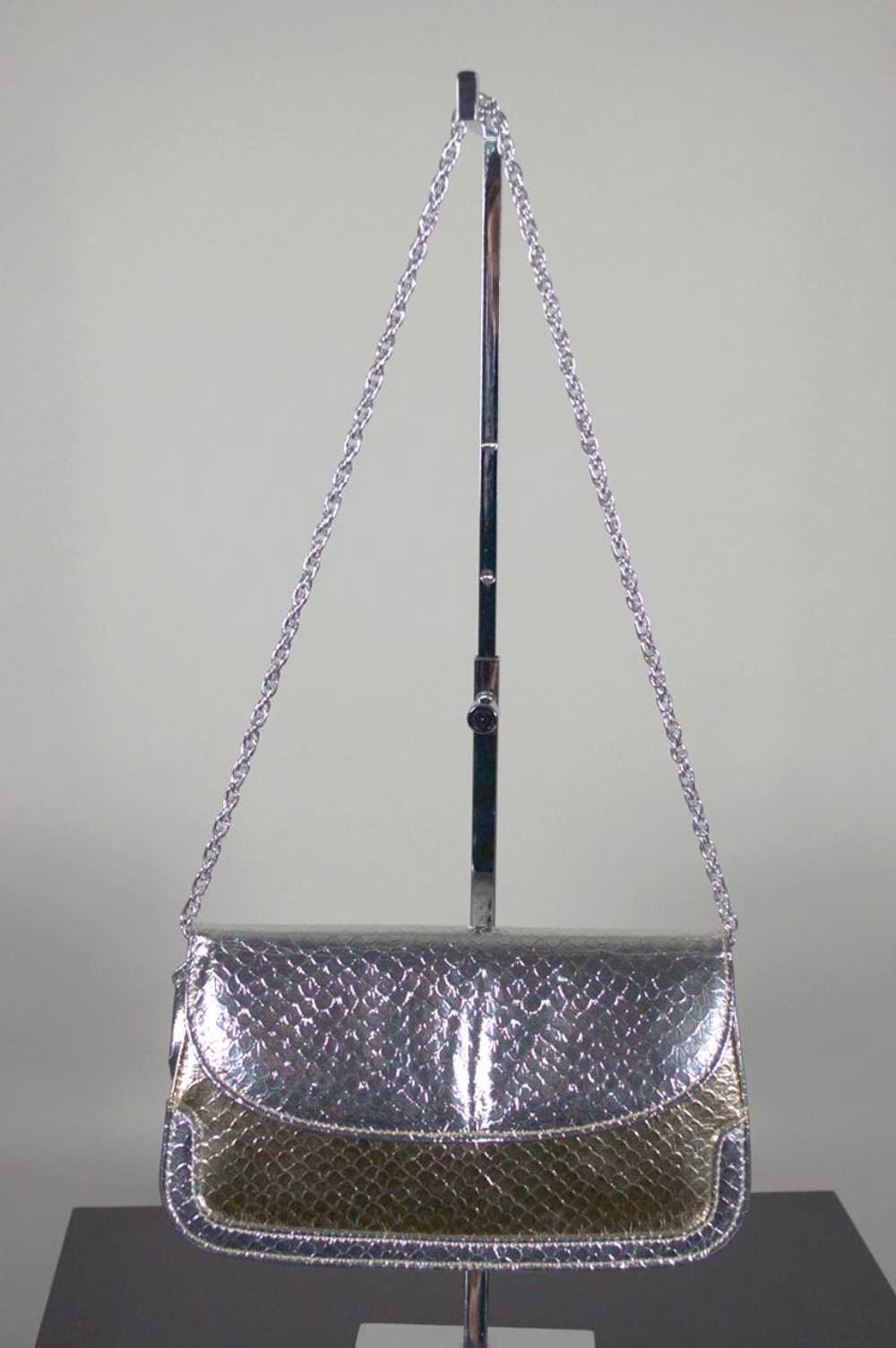 Space-age 1960s 70s silver metallic clutch evenin… - image 2